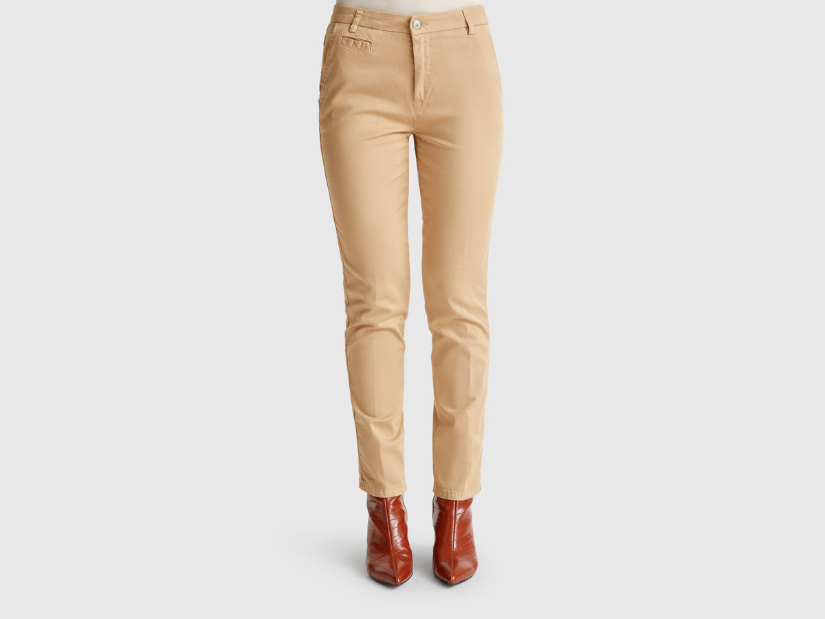 Chinos slim fit em algodão camel - ucb_image_F