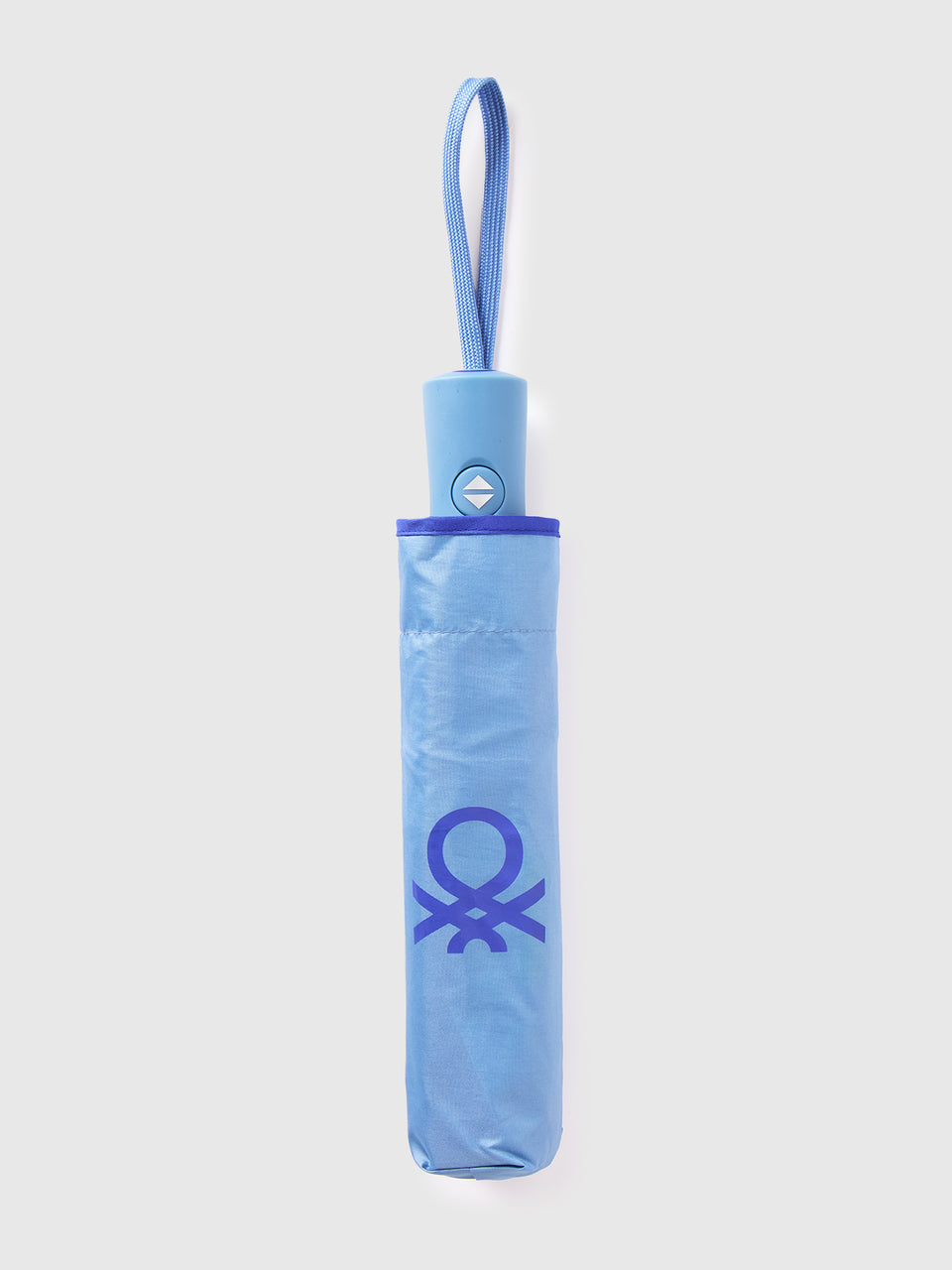 Sky blue umbrella - ucb_image_FS