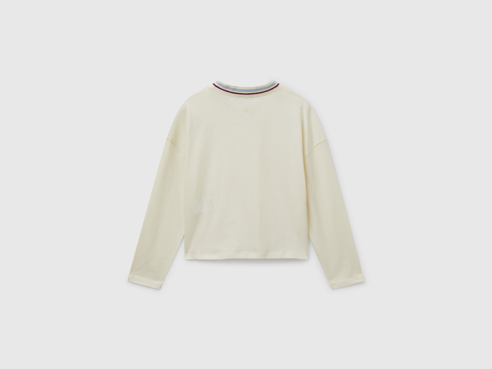 T-shirt com bordado lantejoulas - ucb_image_BS