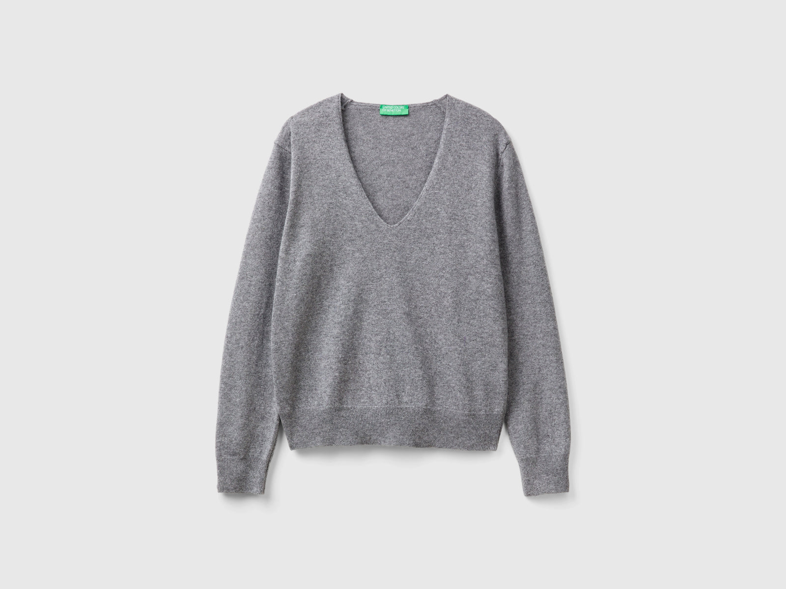 Camisola cinzento rato com decote em V em pura lã Merino - ucb_image_FS