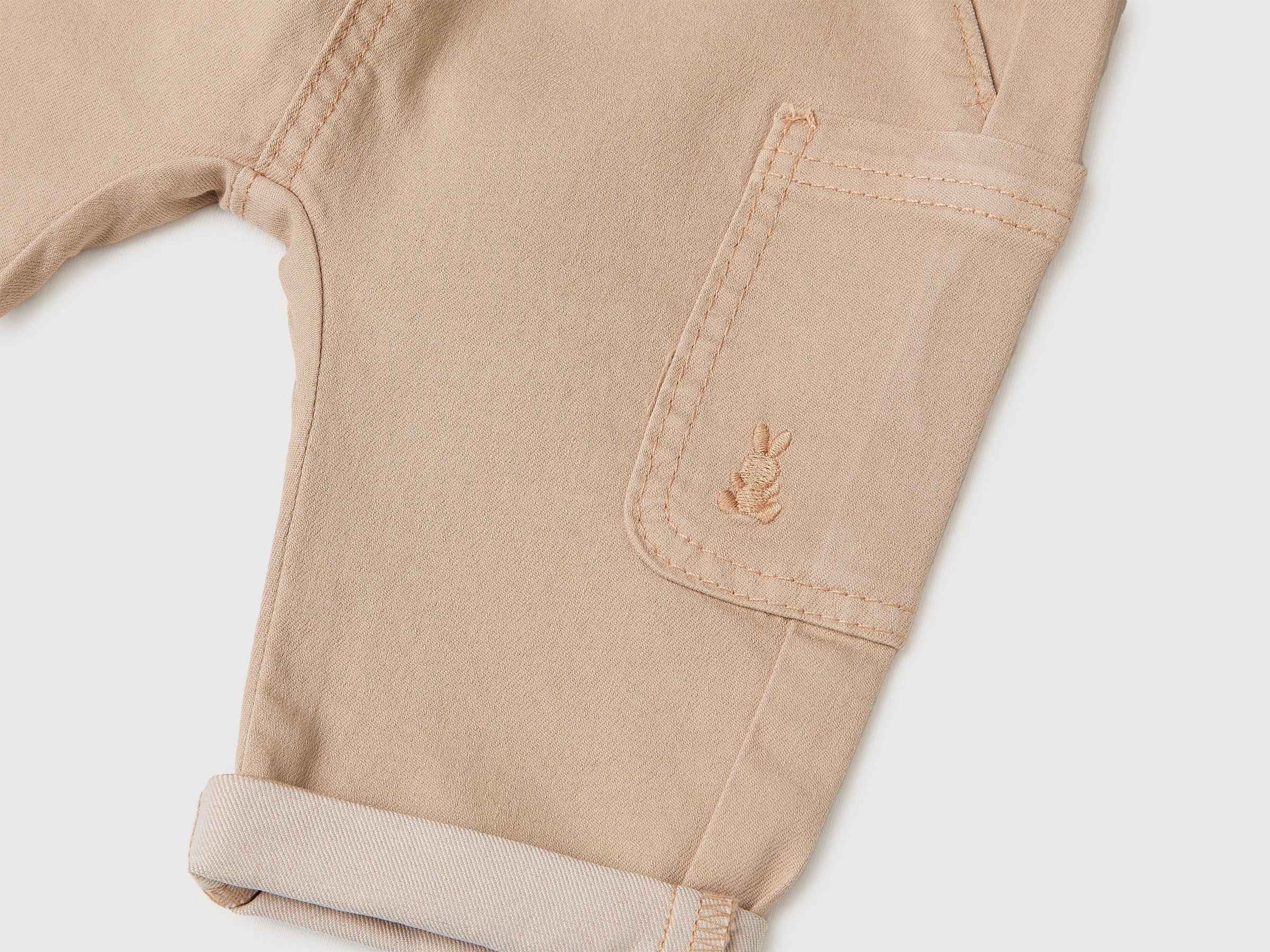 Trousers with side pockets - ucb_image_DS1