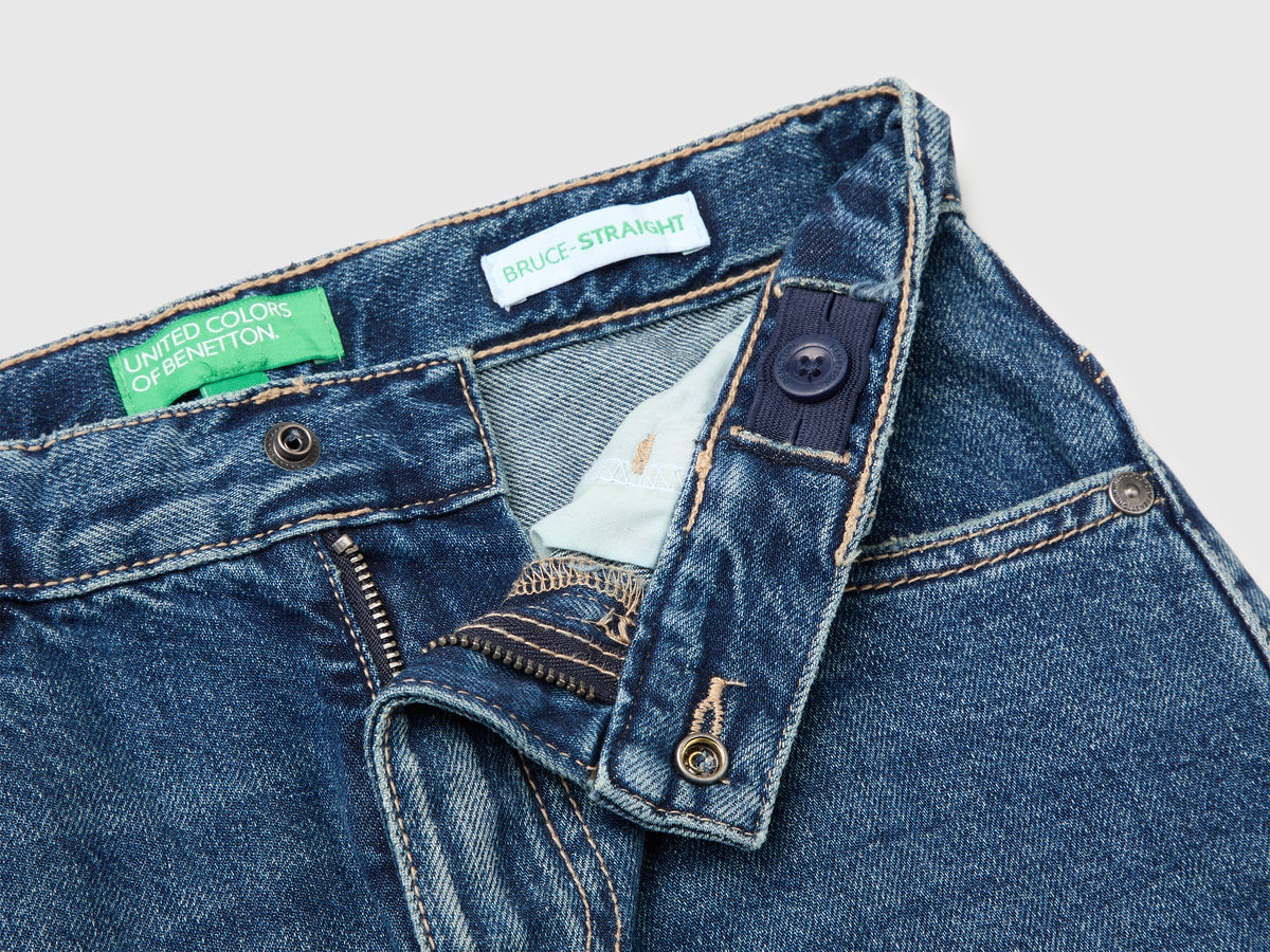 Jeans straight fit com rasgos - ucb_image_DS1