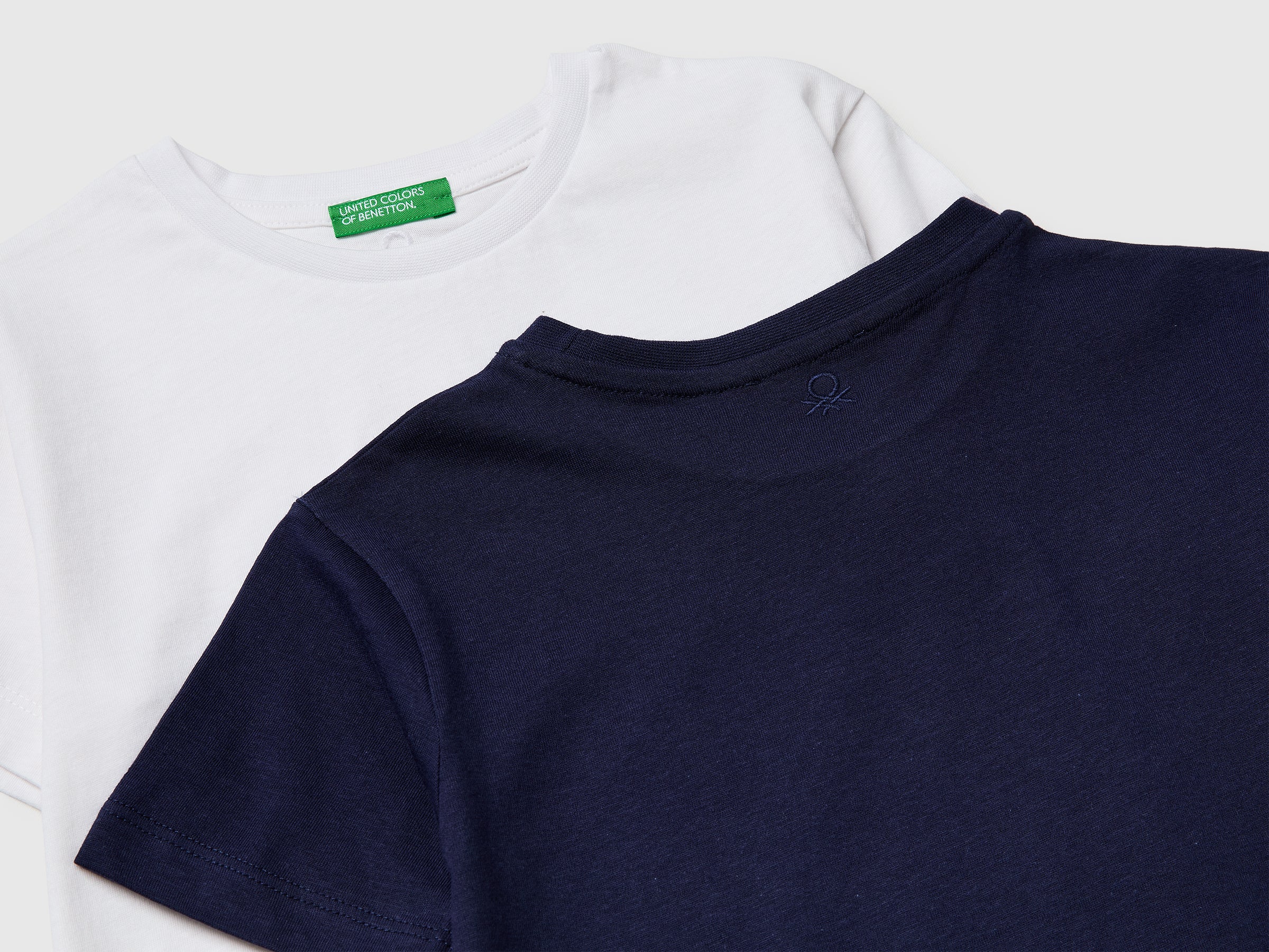 Two 100% cotton t-shirts - ucb_image_DS1