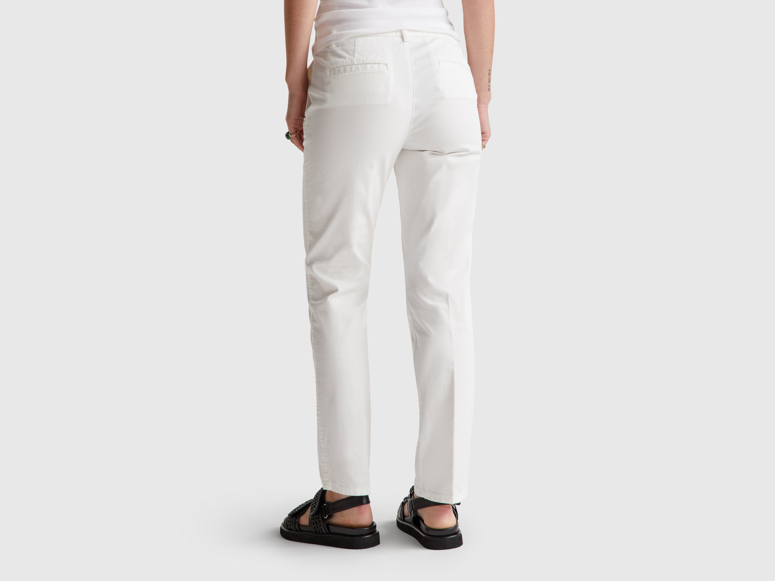 Chinos slim fit em algodão branco nata - ucb_image_B