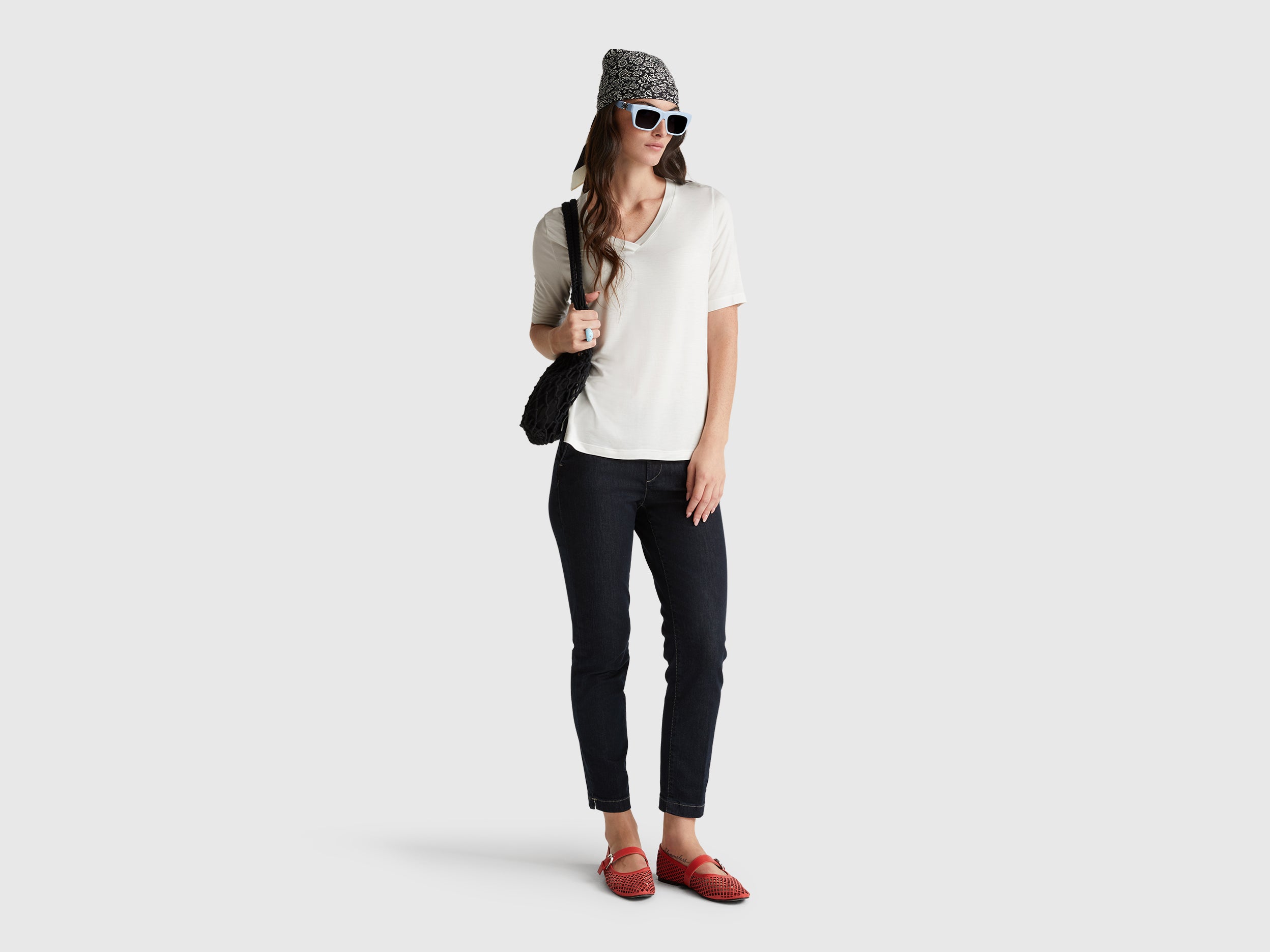 T-shirt decote em V em viscose stretch - ucb_image_FY