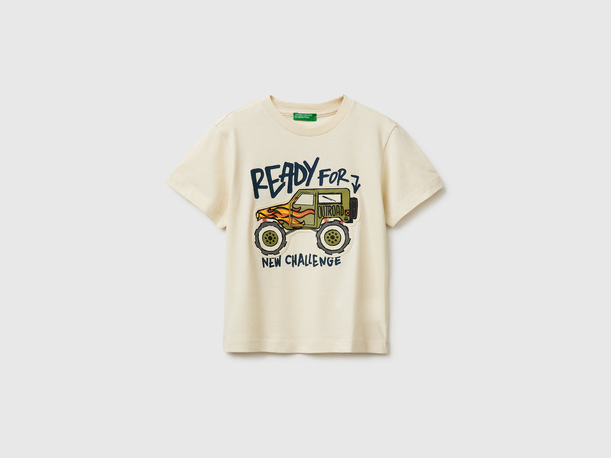 T-shirt with print and application - ucb_image_FS