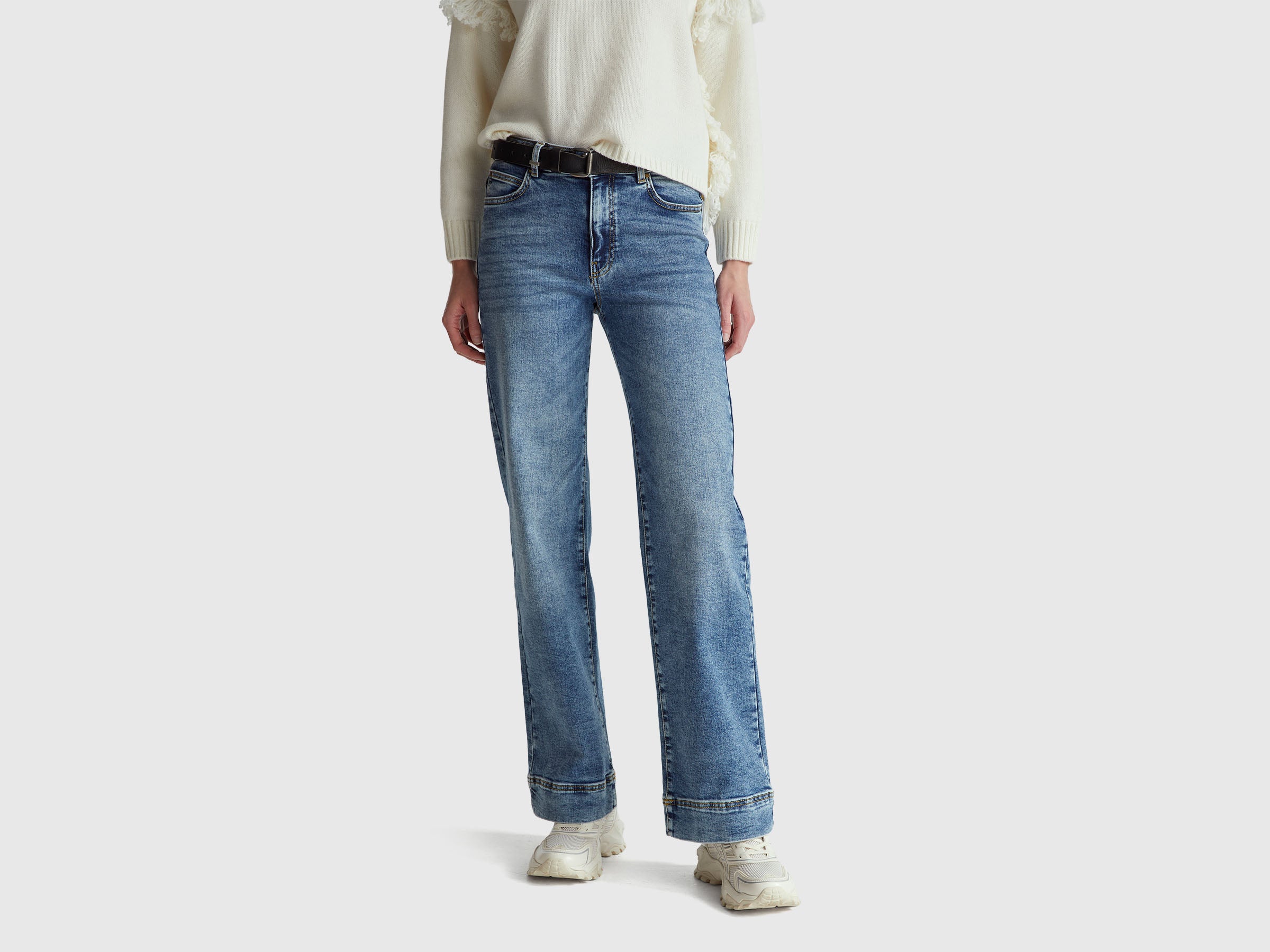 Jeans flare em algodão reciclado - ucb_image_F