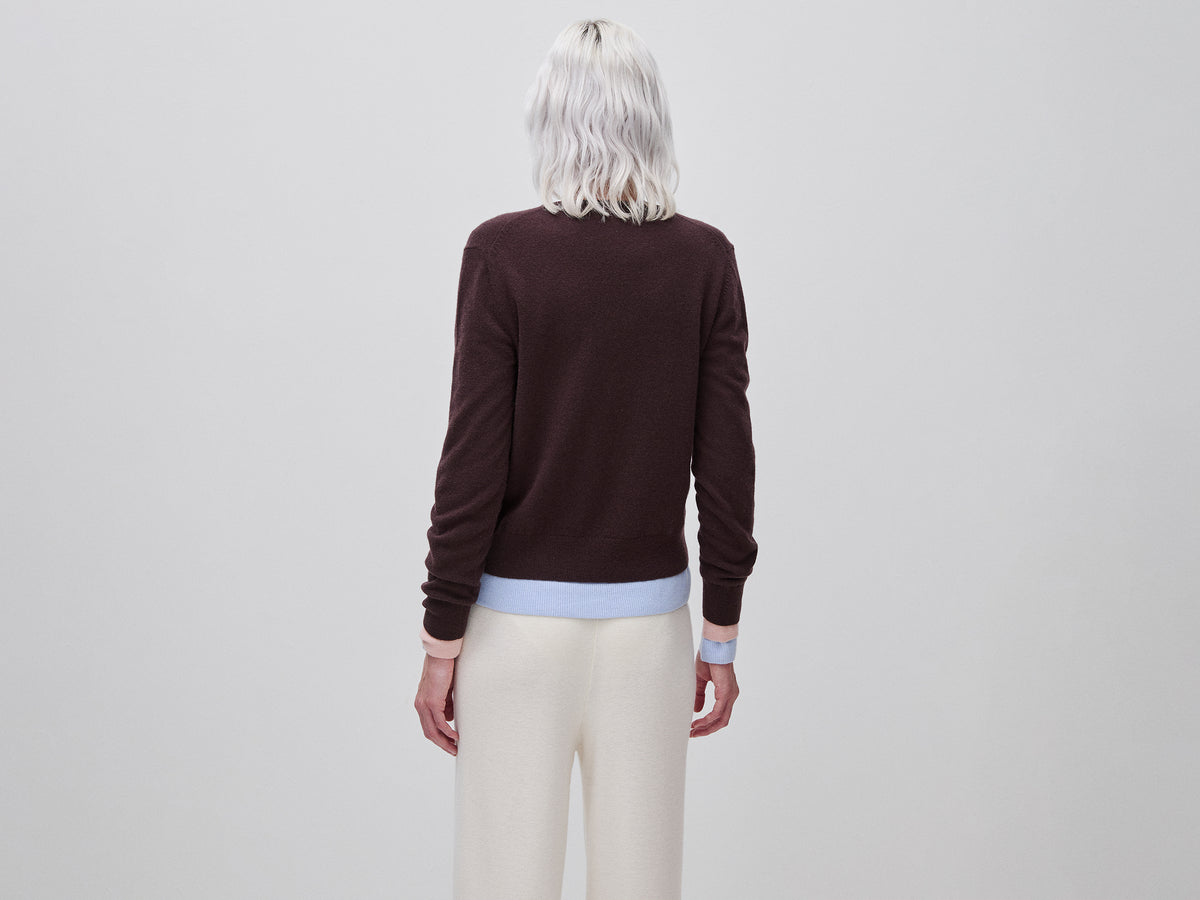 Camisola decote em V chocolate em pura lã Merino - ucb_image_B