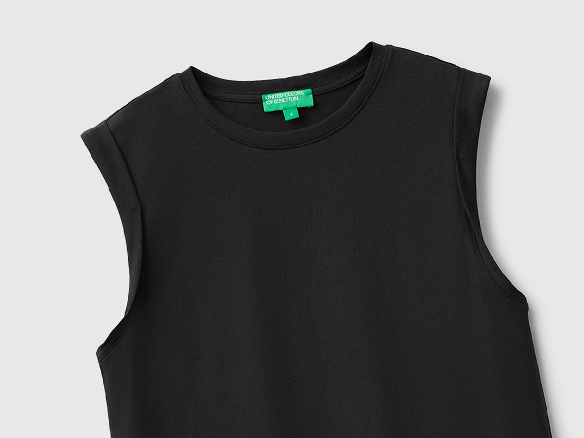 T-shirt sem mangas - ucb_image_FY