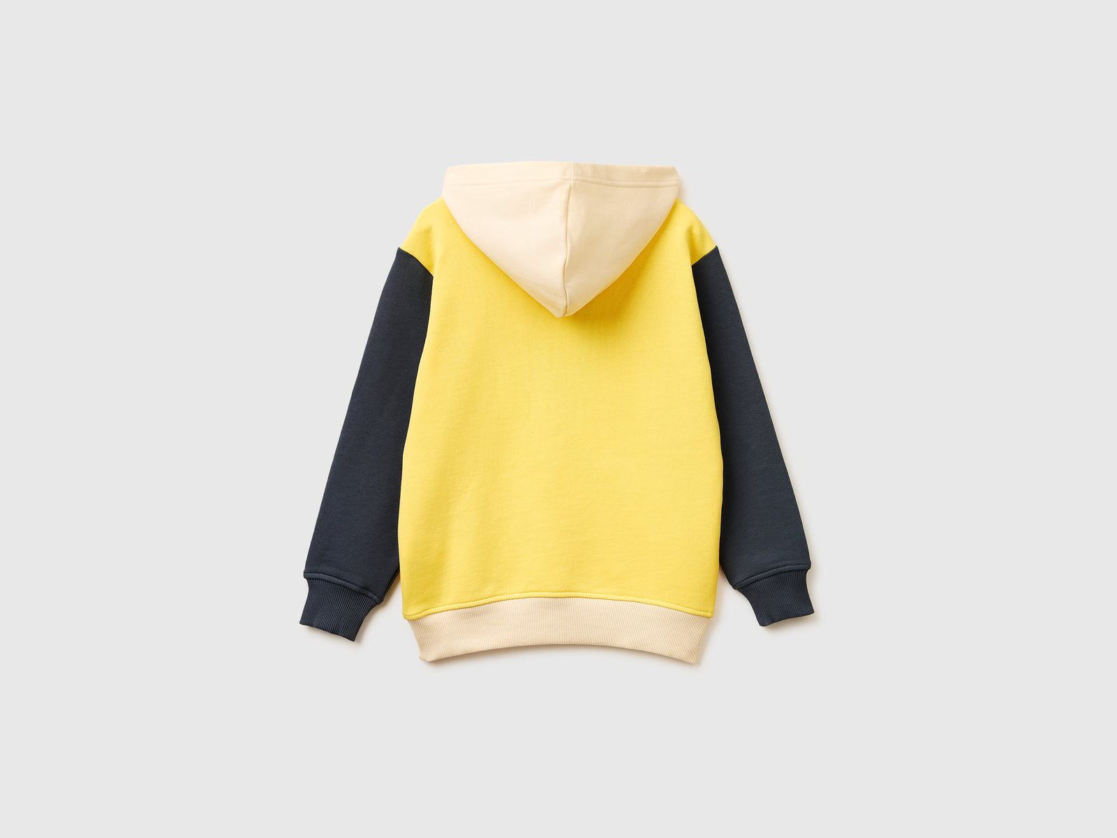 Sweatshirt with logo - ucb_image_BS