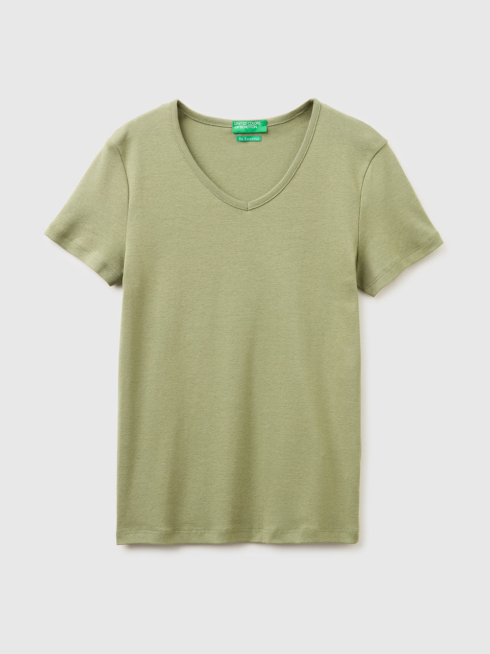 T-shirt slim fit com decote em V - ucb_image_FS