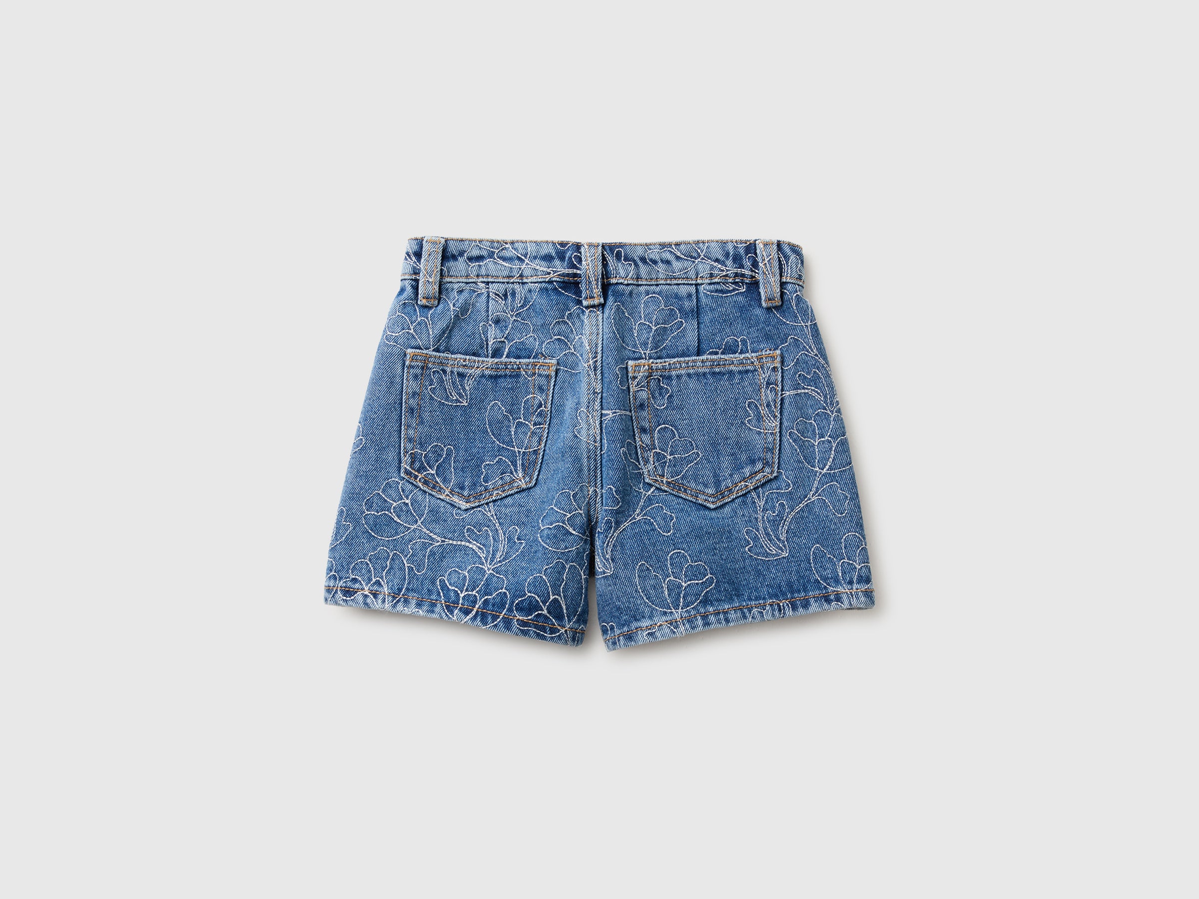 Denim shorts with embroidery - ucb_image_BS