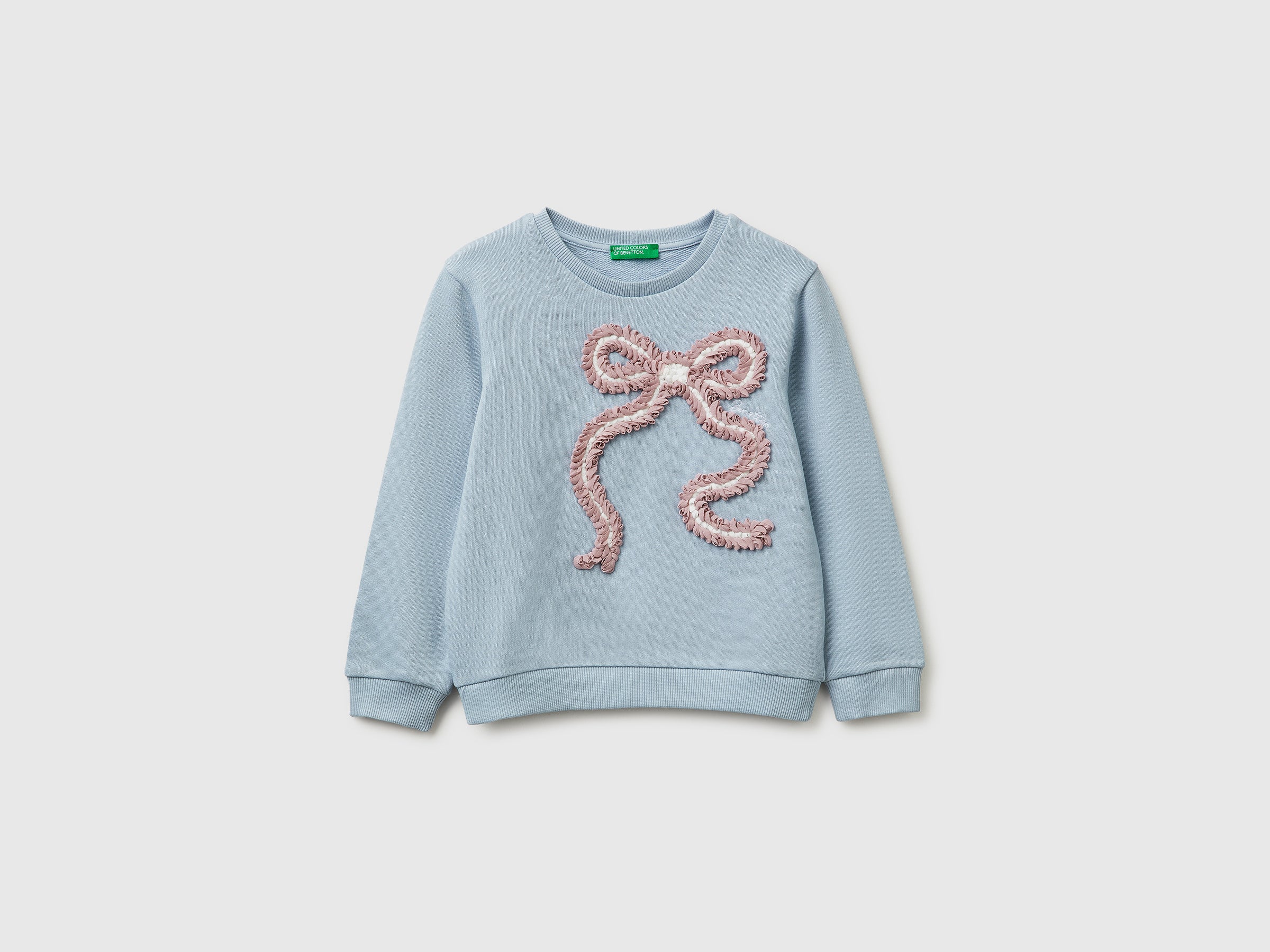 Closed sweatshirt with embroidery - ucb_image_FS