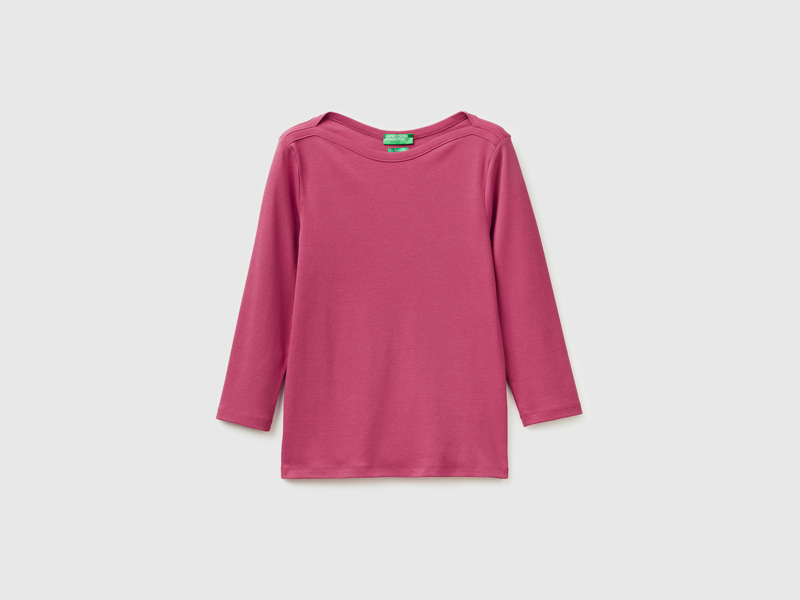 Slim fit t-shirt with boat neck - ucb_image_FS