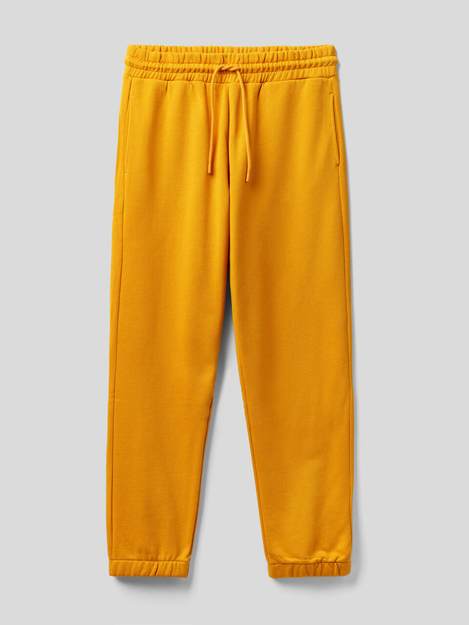 JOGGER image number null