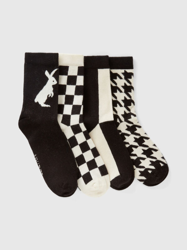 Set mit Jacquard-Socken in Weiß und Schwarz
