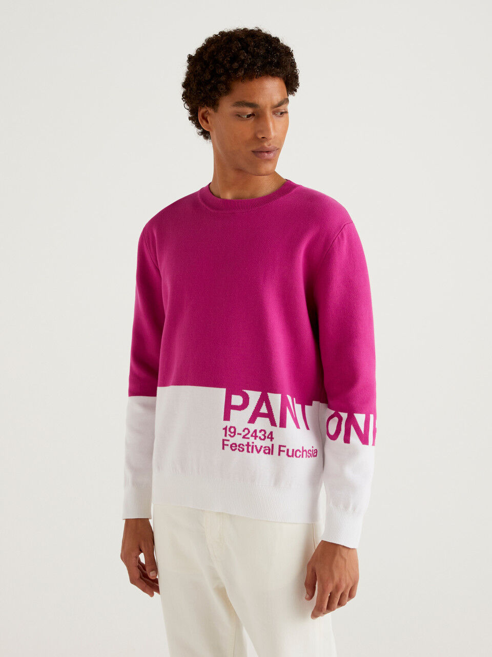 Pullover mit Farbblöcken in Zyklame BenettonxPantone™