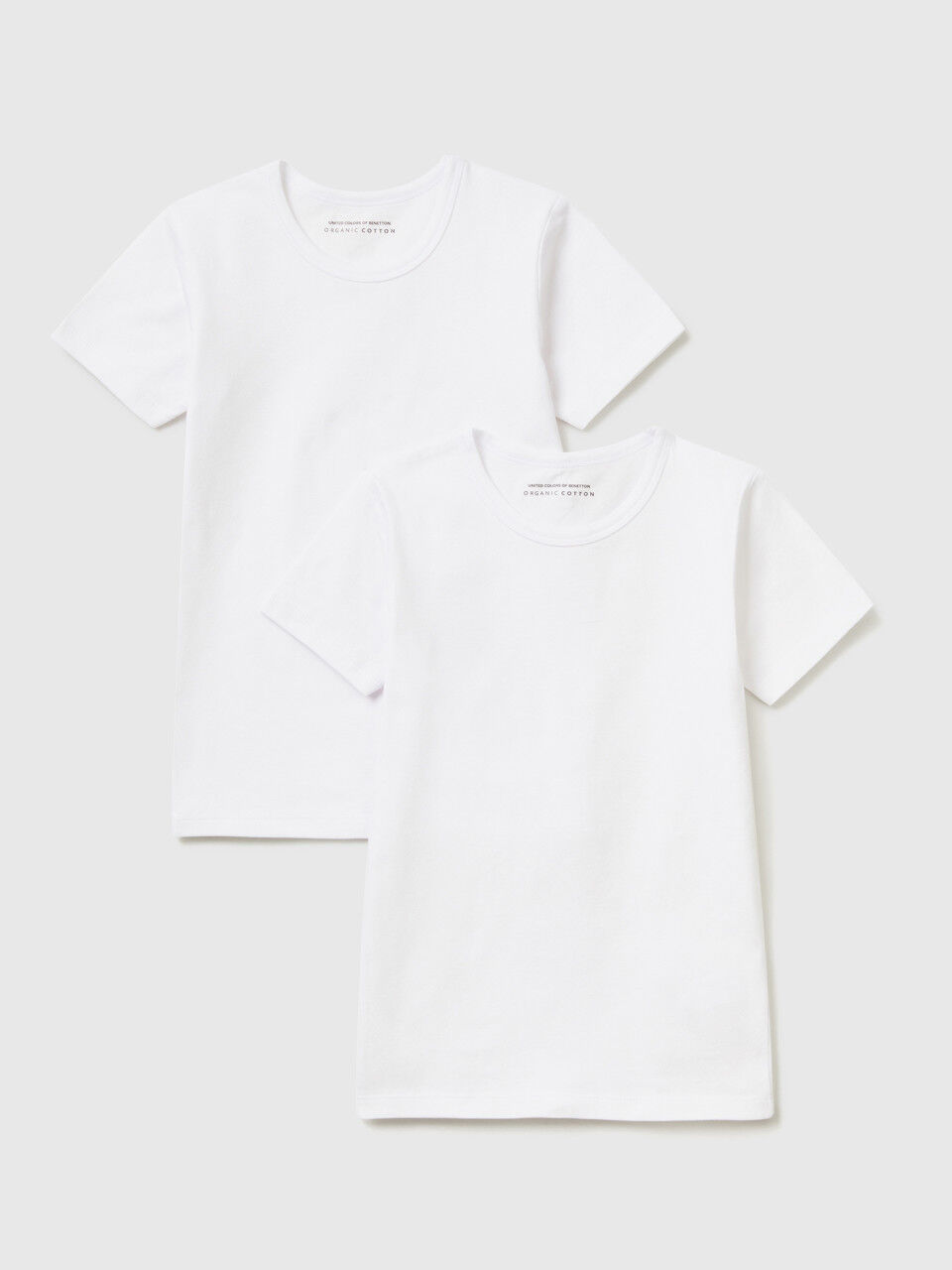 Zwei T-Shirts mit Weiß aus stretchiger Bio-Baumwolle