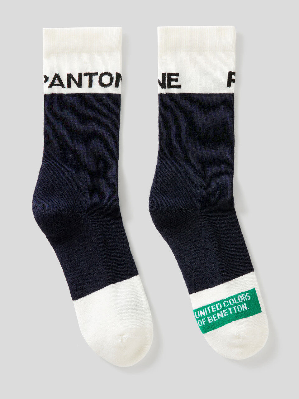 Socken in Schwarz BenettonxPantone™