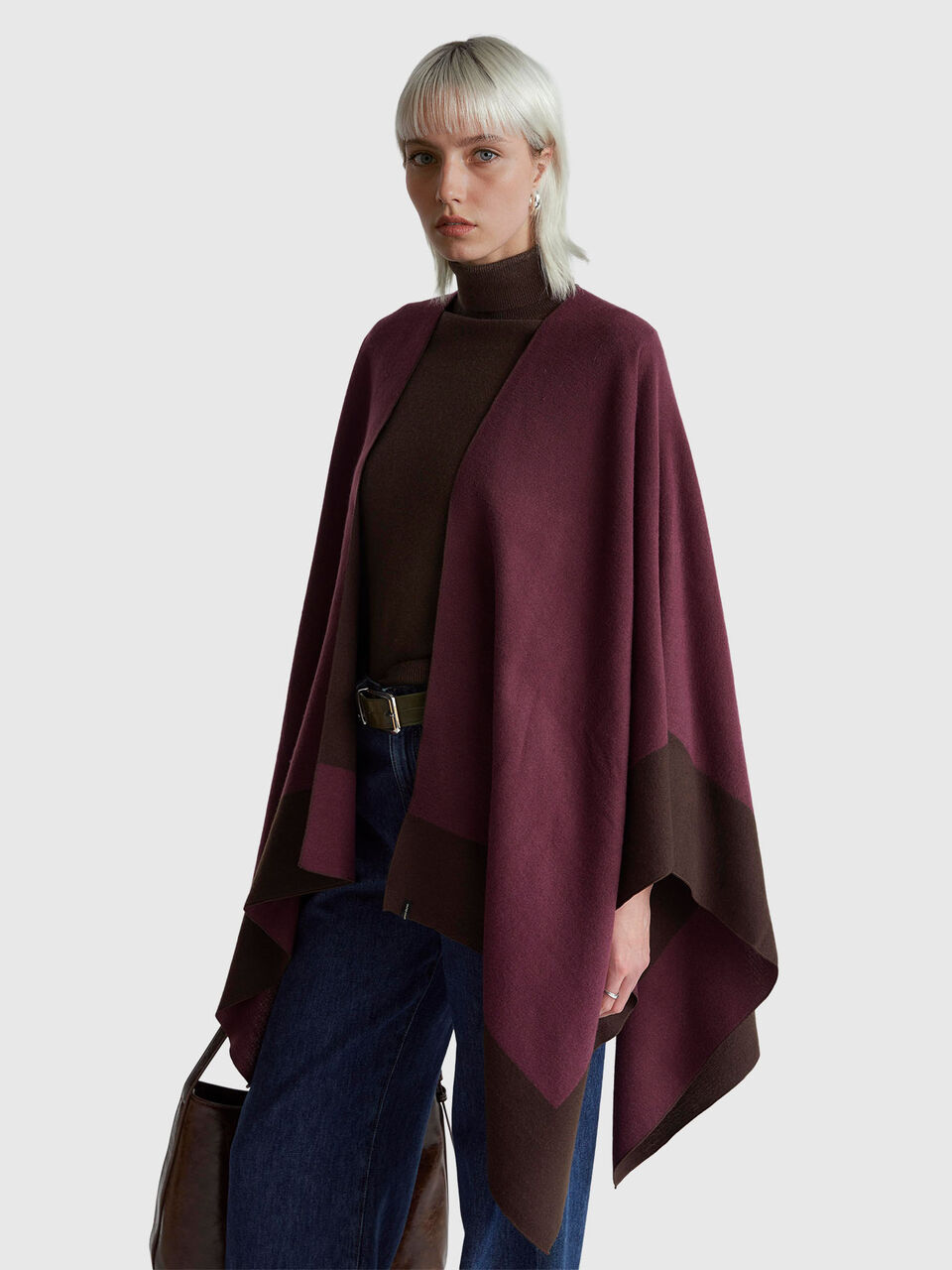 CAPE Damen image number null