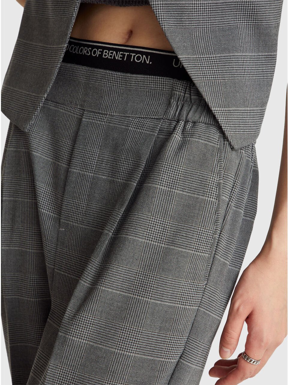 TROUSERS Damen image number null