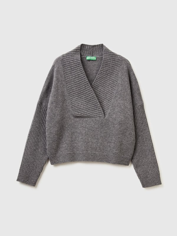 Pullover mit V-Ausschnitt und kastiger Passform Damen